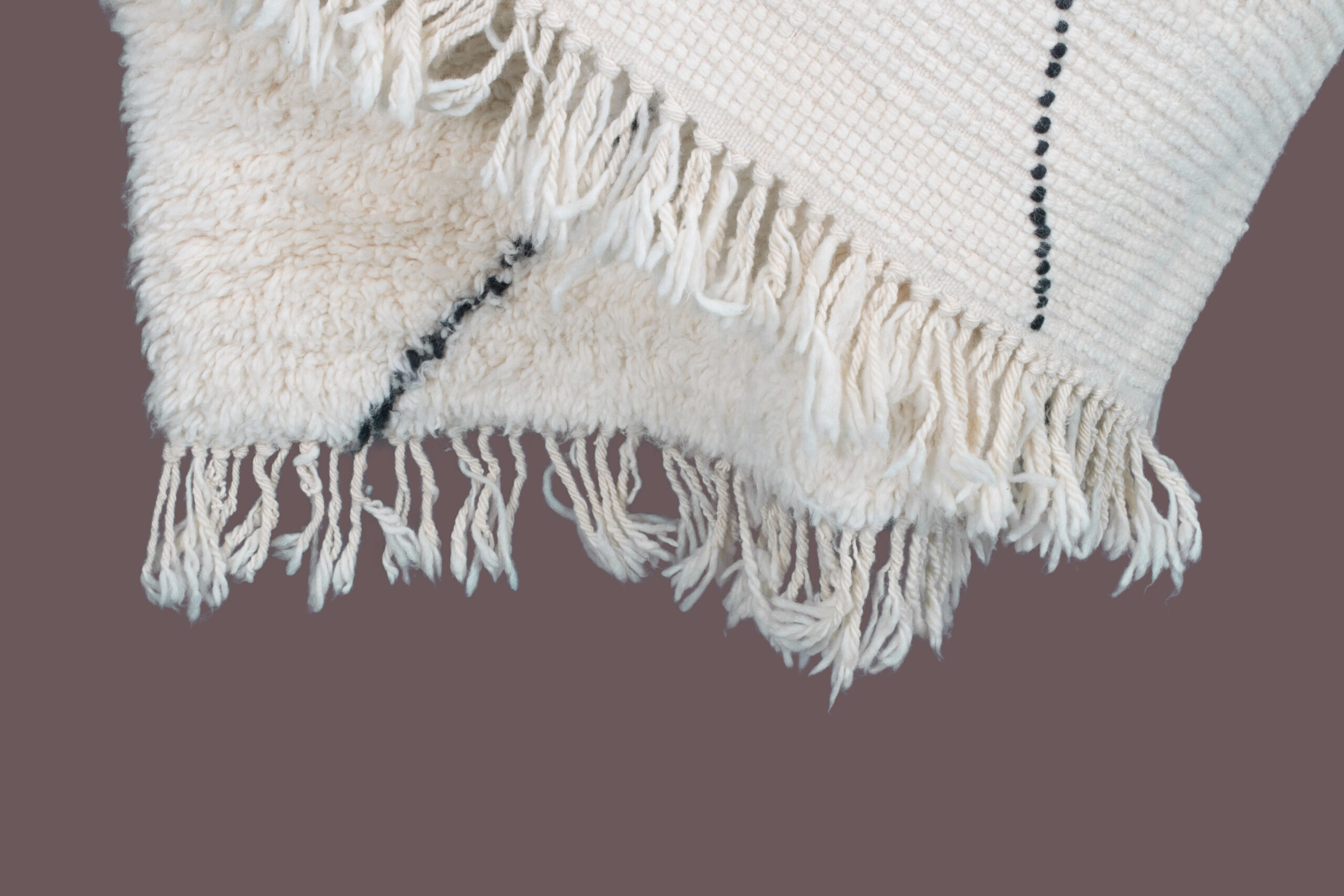 a white moroccan rug with fringes on it. BNO-065_W-40_BK_259-159 (10)