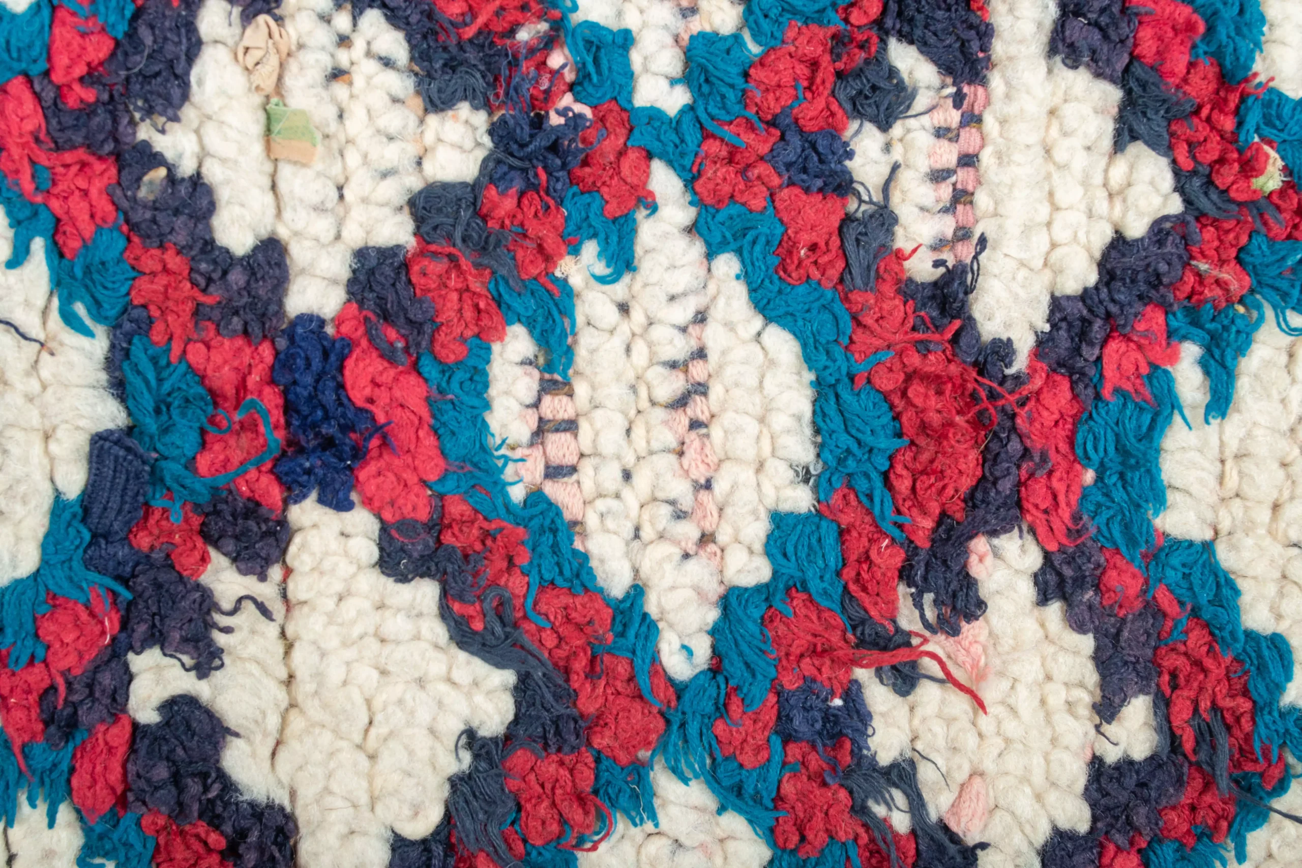 a pile of yarn. AZL-014_W-40_176-080 (6)