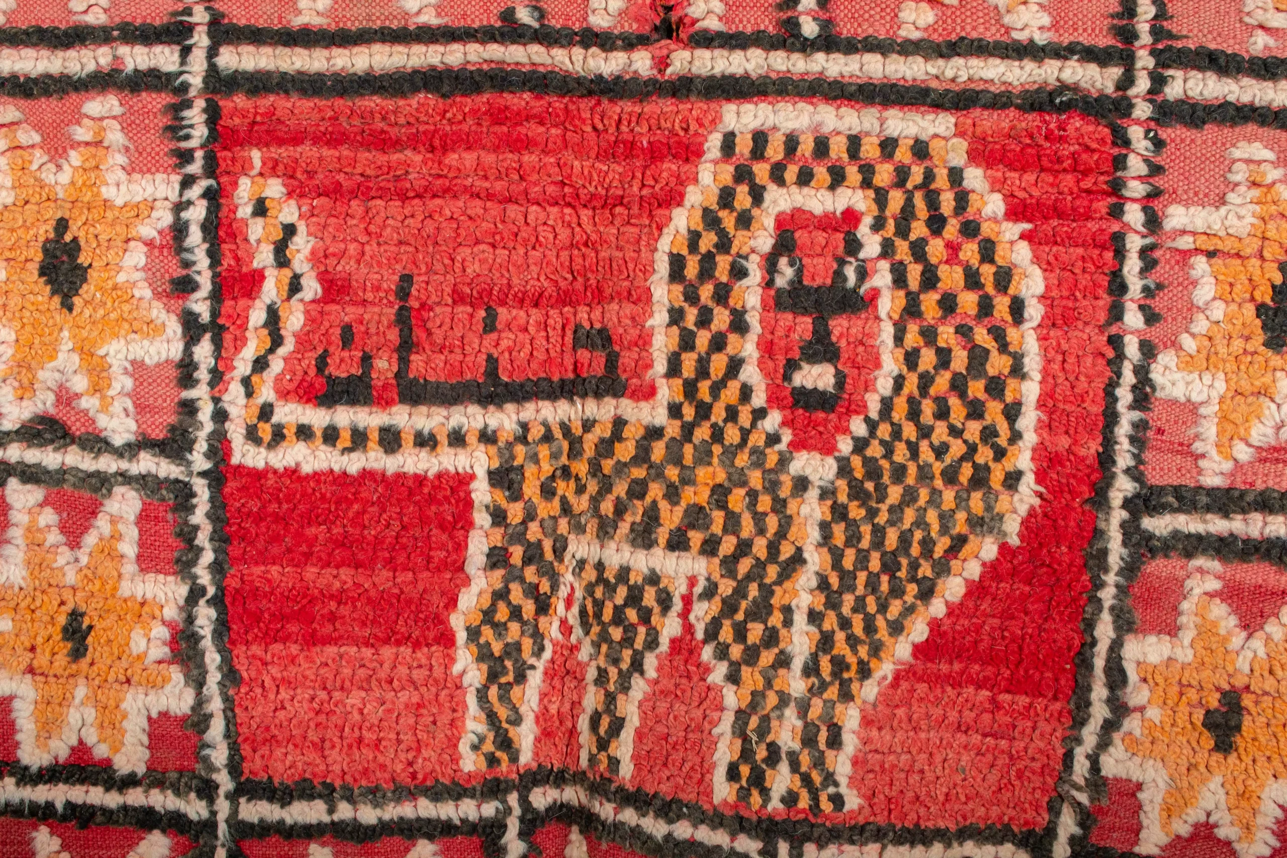 سجادة الأسد الأحمر