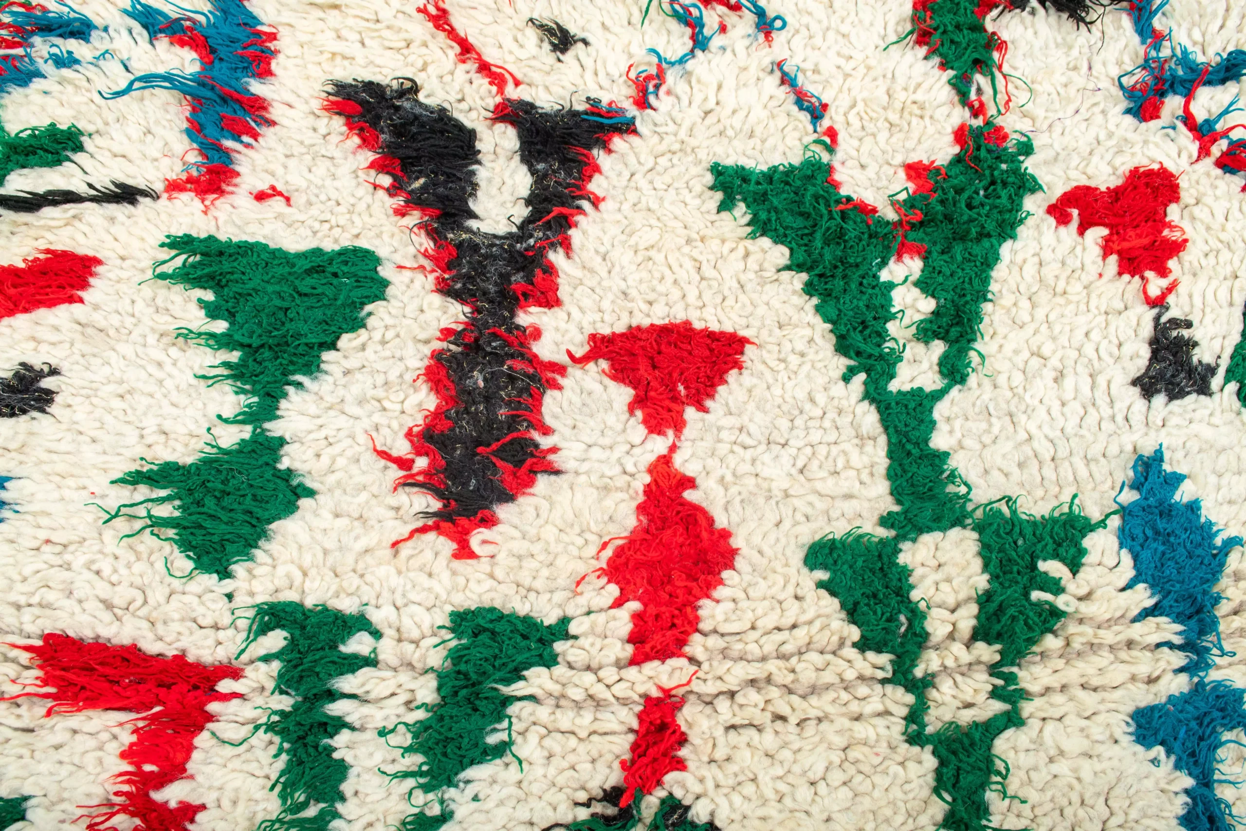 Коврик с разноцветными полосками