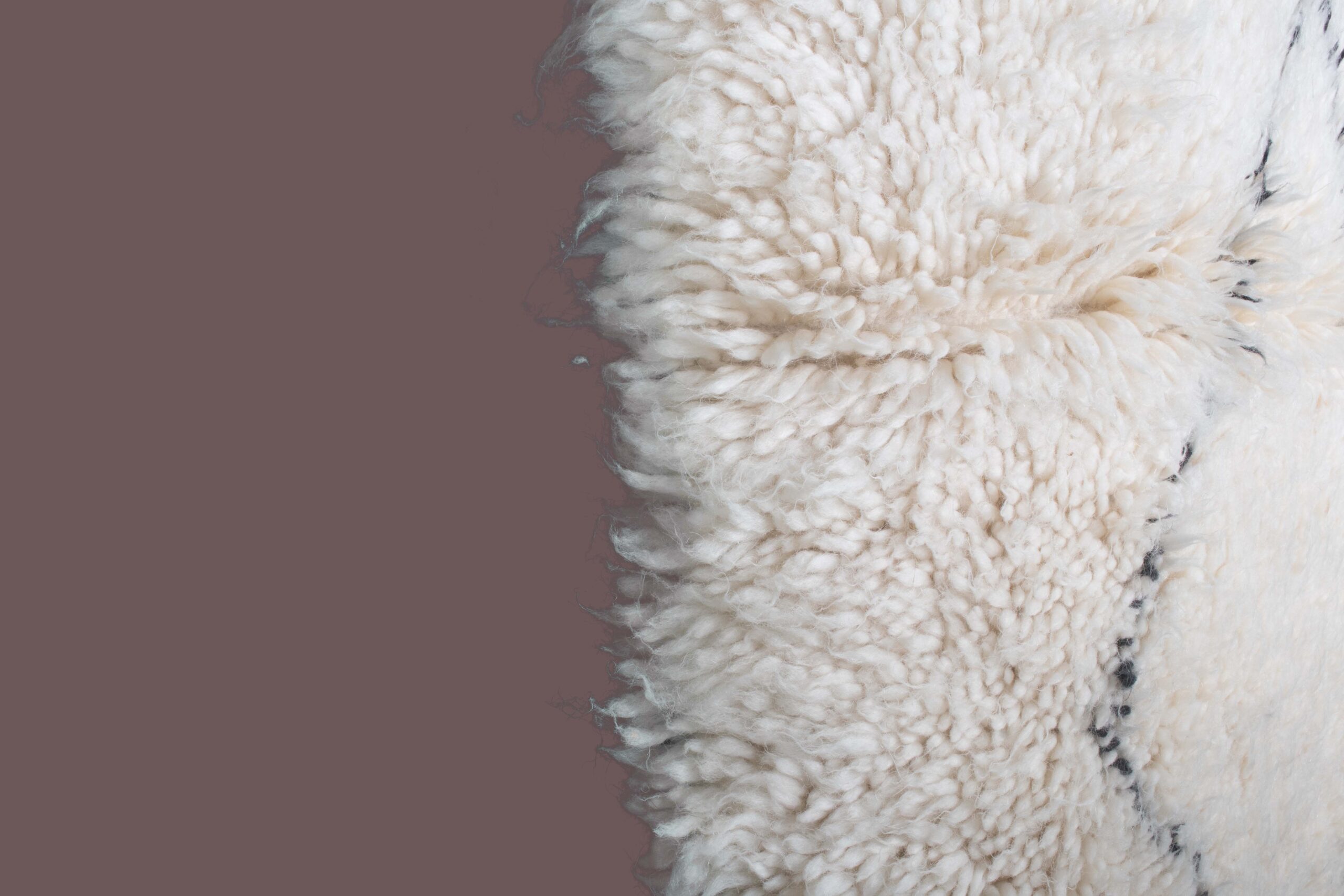 Шерстяной ковер