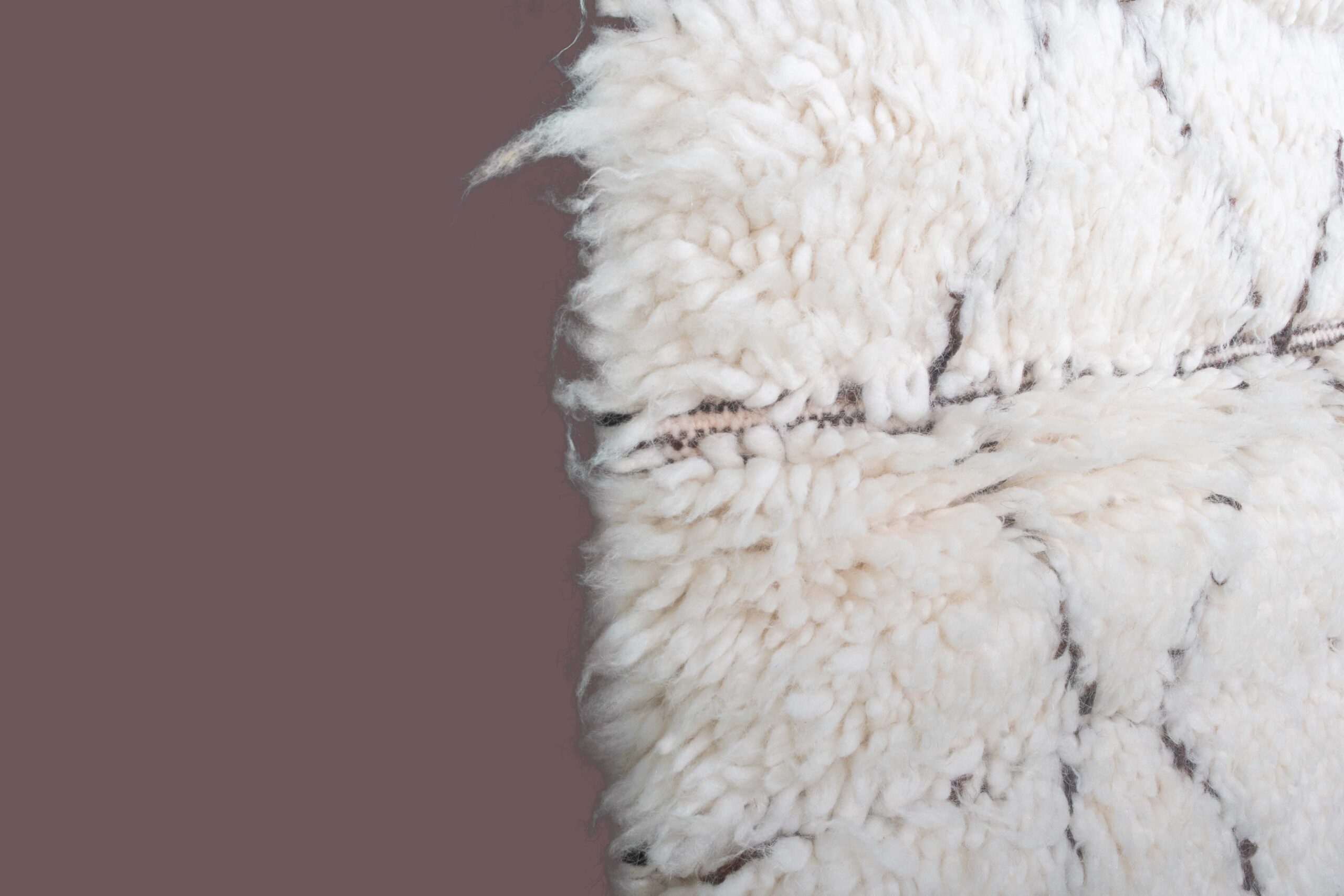 Шерстяной ковер