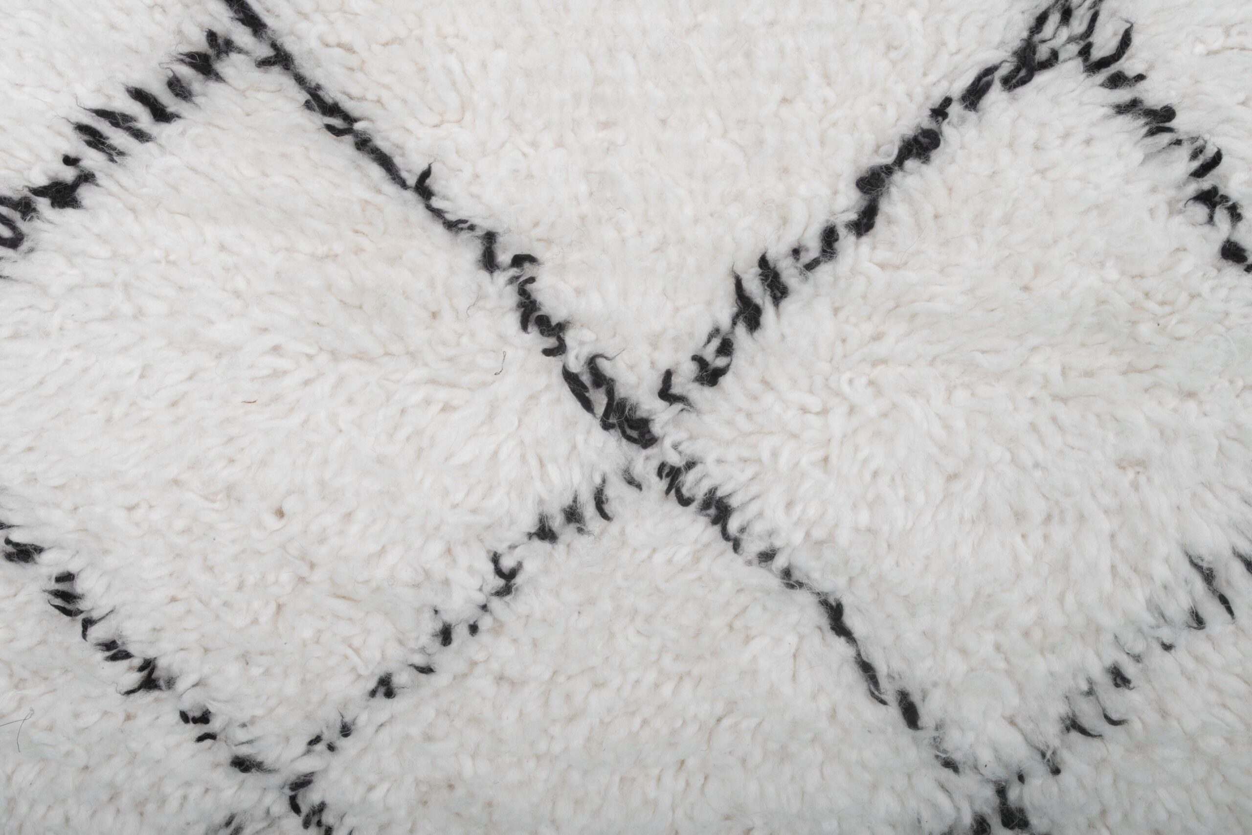 Шерстяной ковер