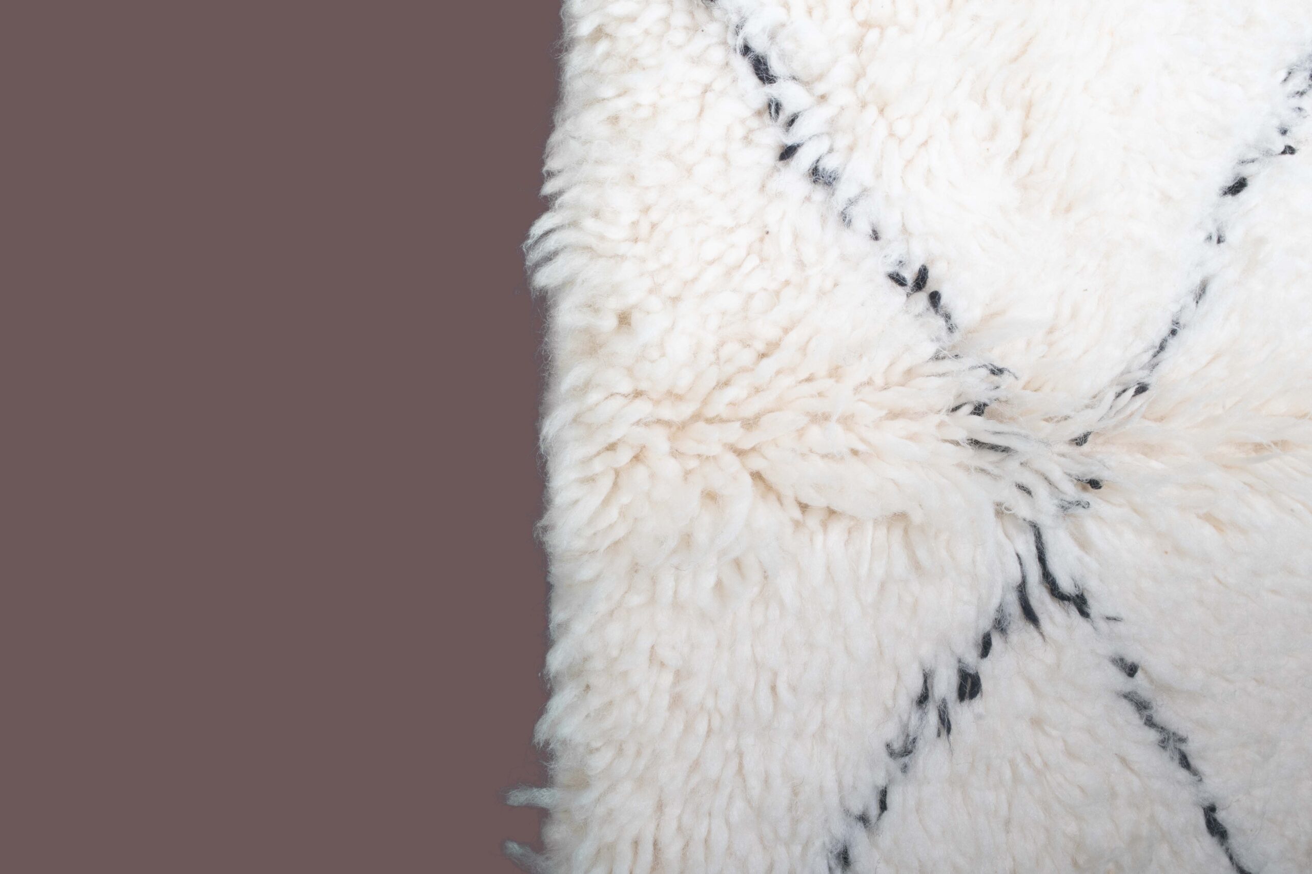 Шерстяной ковер