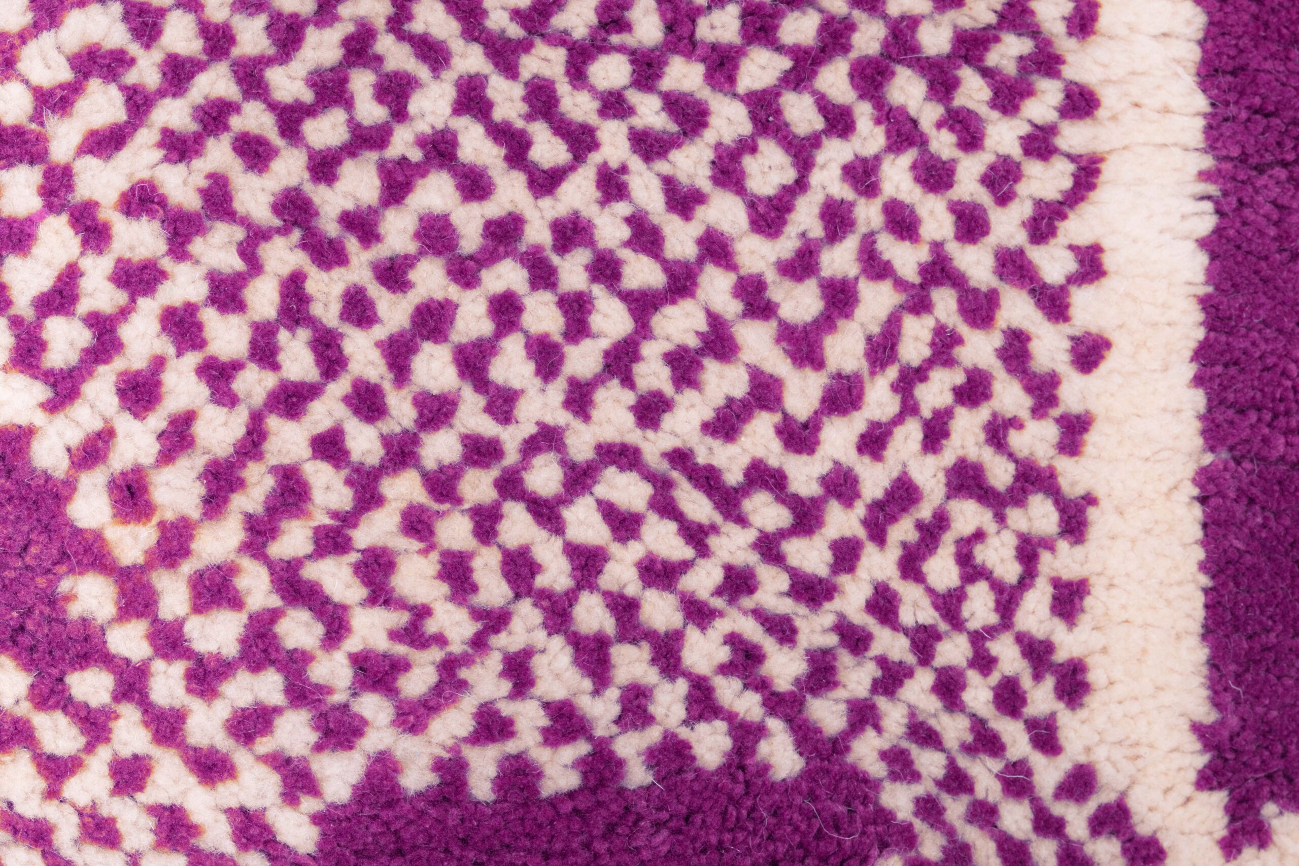 a close up of a purple and white rug. VIN0183_PN-33_W-40 (6)