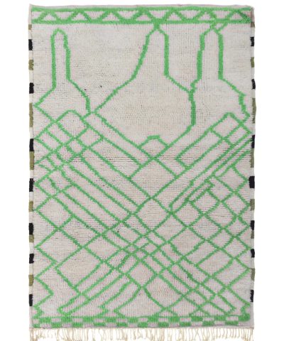 a green and white rug with fringes. VIN311_W-40_GR-12_BK-39_GR-13_01.1