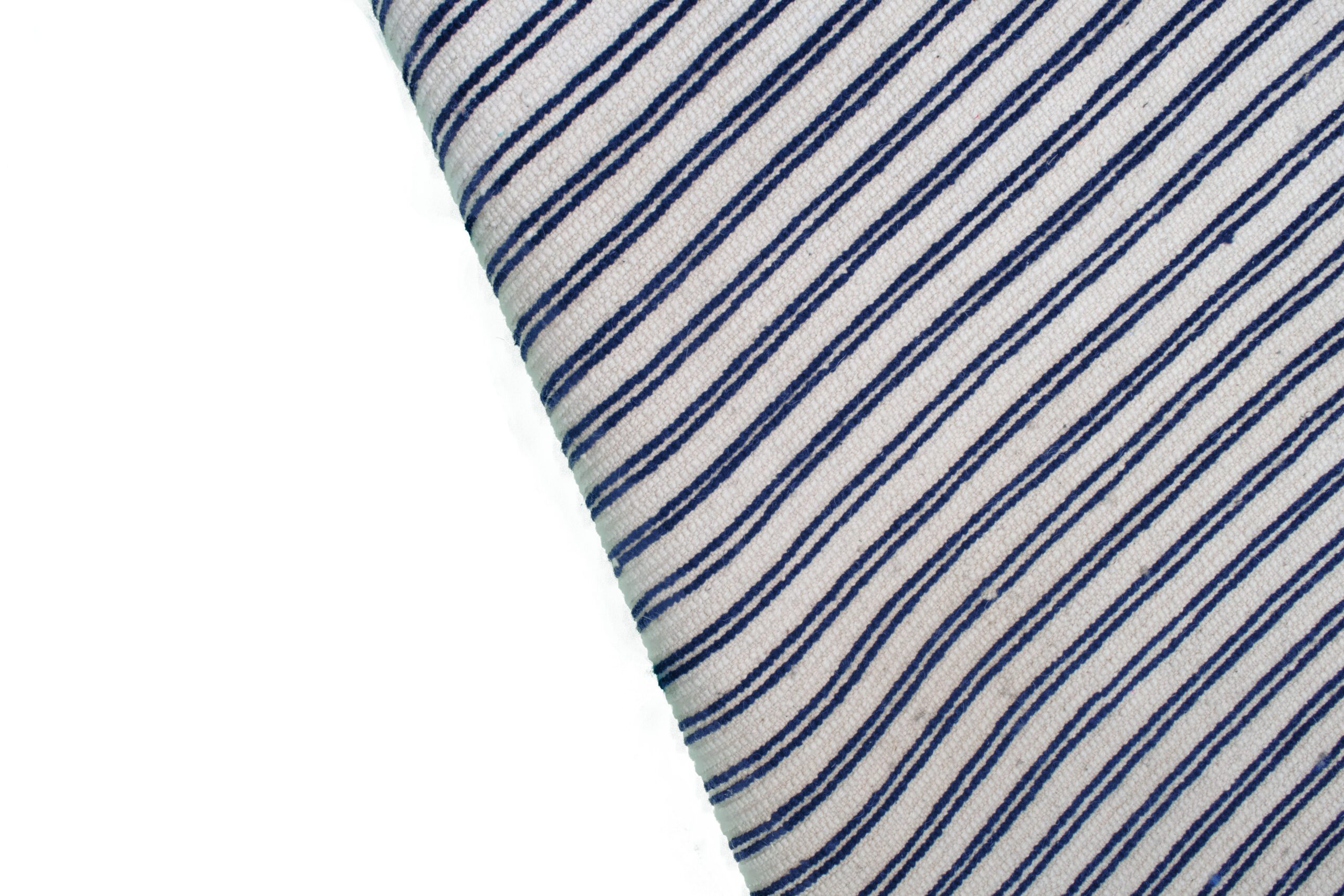 a blue and white striped tie. VINA034-W-40_BL-01 (9)