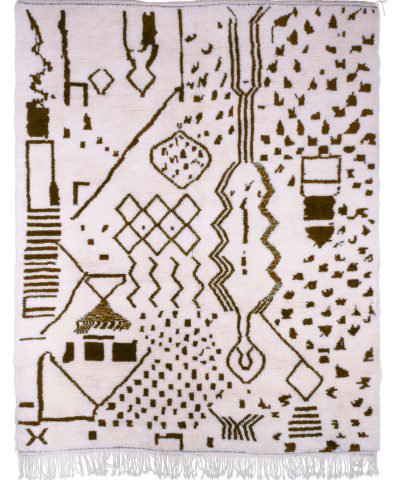 a white and brown rug with geometric designs. VINA073 W-40_BR2-93 (1)