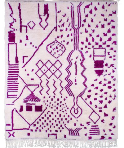 a purple and white rug with geometric designs. VINA073 W-40_PN-33 (1)