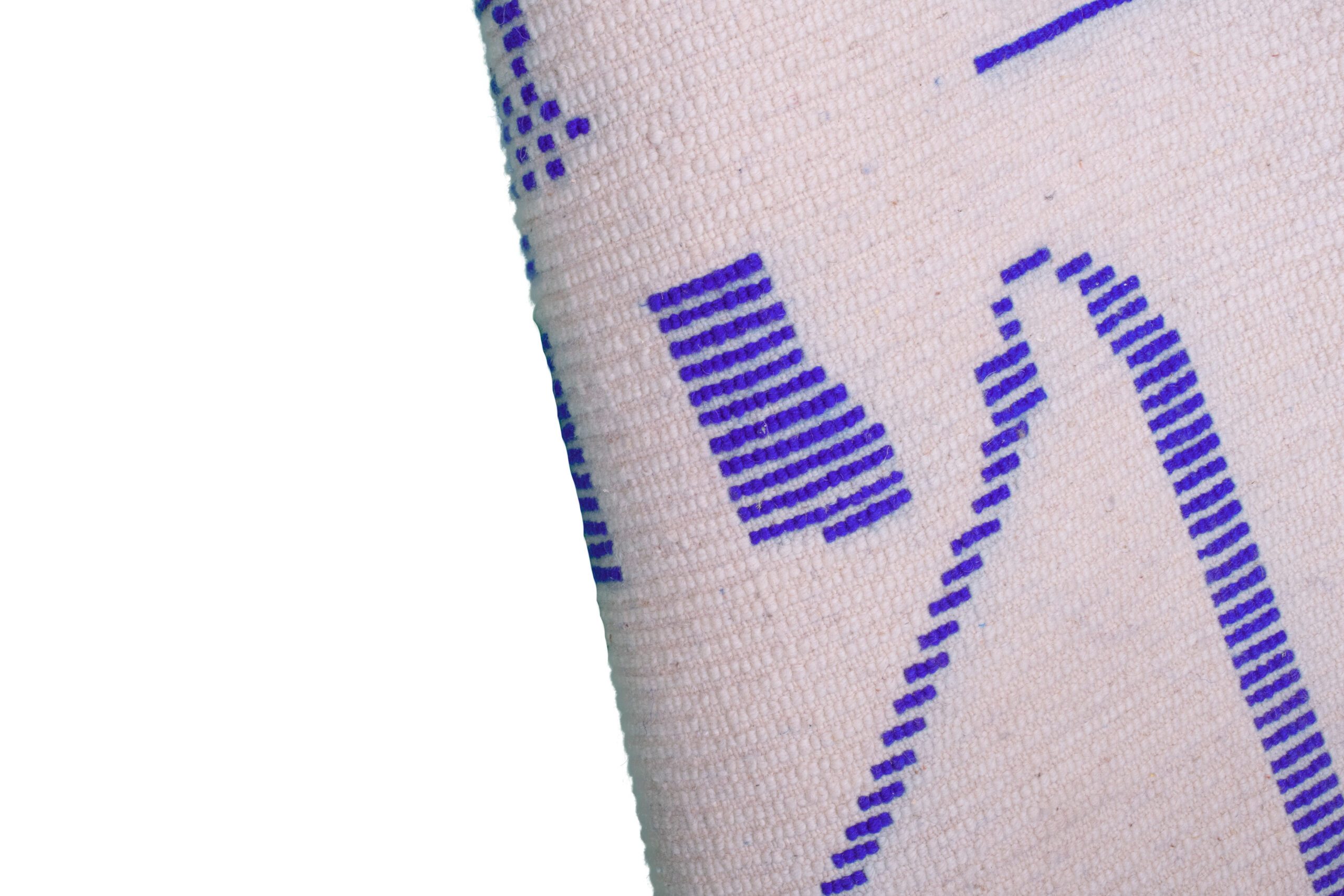 a pair of socks with blue and white stripes. VINA073 W-40_PR-19 (9)