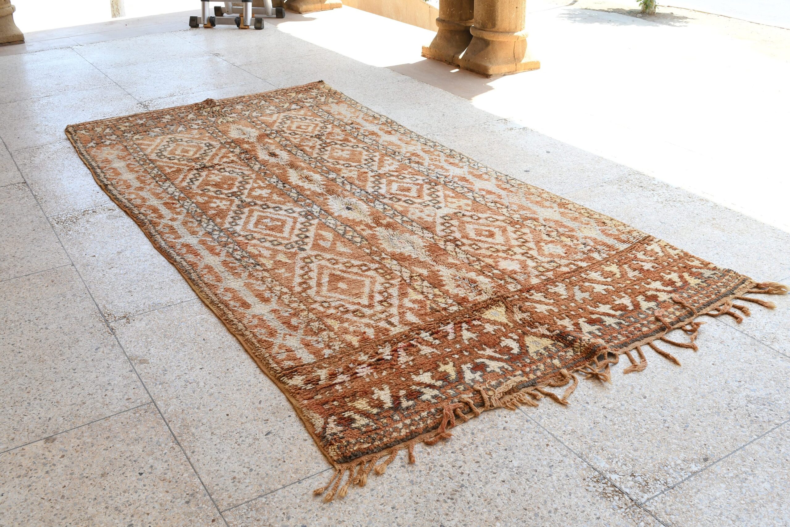 a rug on the floor. il_fullxfull.6017458496_dr2g.jpg