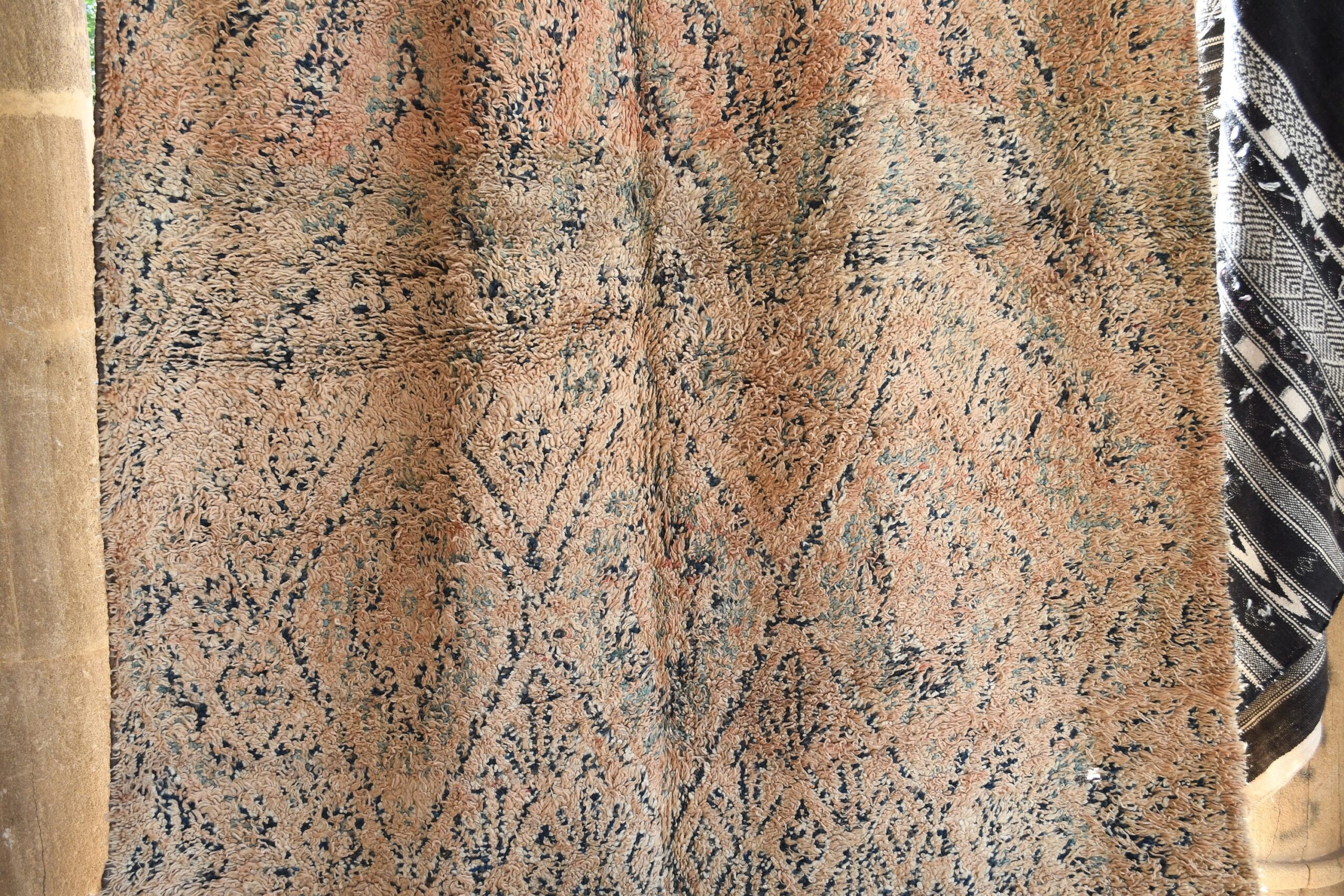 a black and white tie. il_fullxfull.6065248209_o3v0.jpg