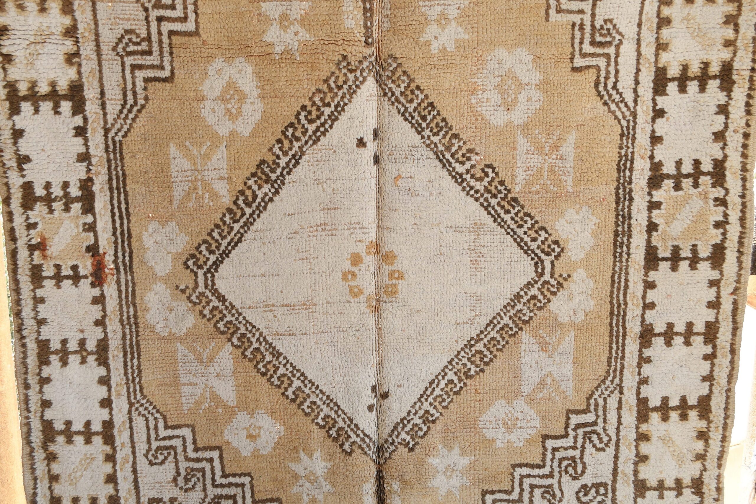 a rug with a pattern on it. il_fullxfull.6065257343_303f.jpg