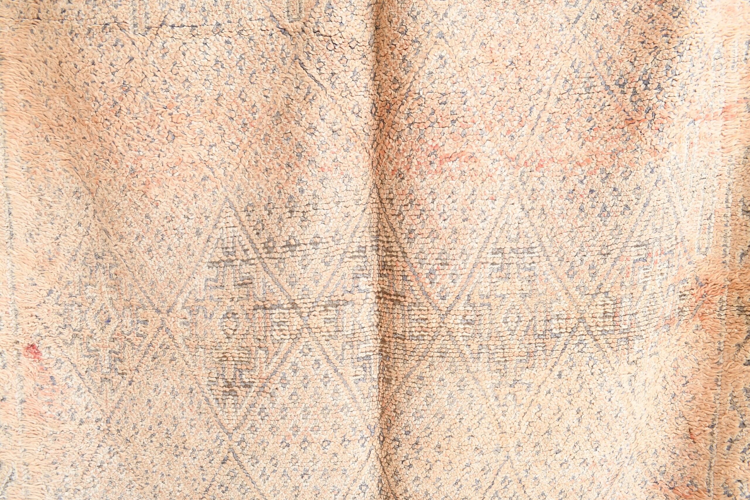 a piece of fabric with a pattern on it. il_fullxfull.6065529487_5zti.jpg