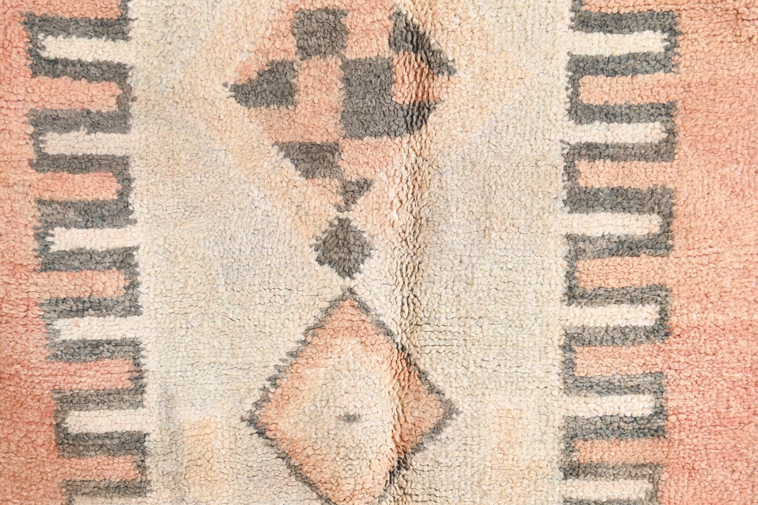 a rug with a pattern on it. il_fullxfull.6065569265_602s.jpg