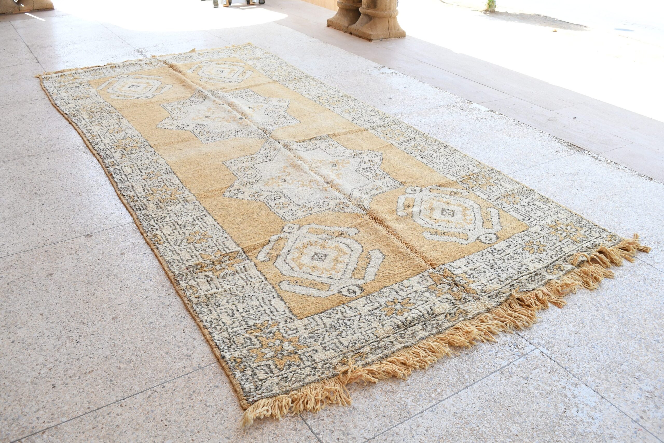 a large rug with a pattern on it. il_fullxfull.6073925583_2fip.jpg