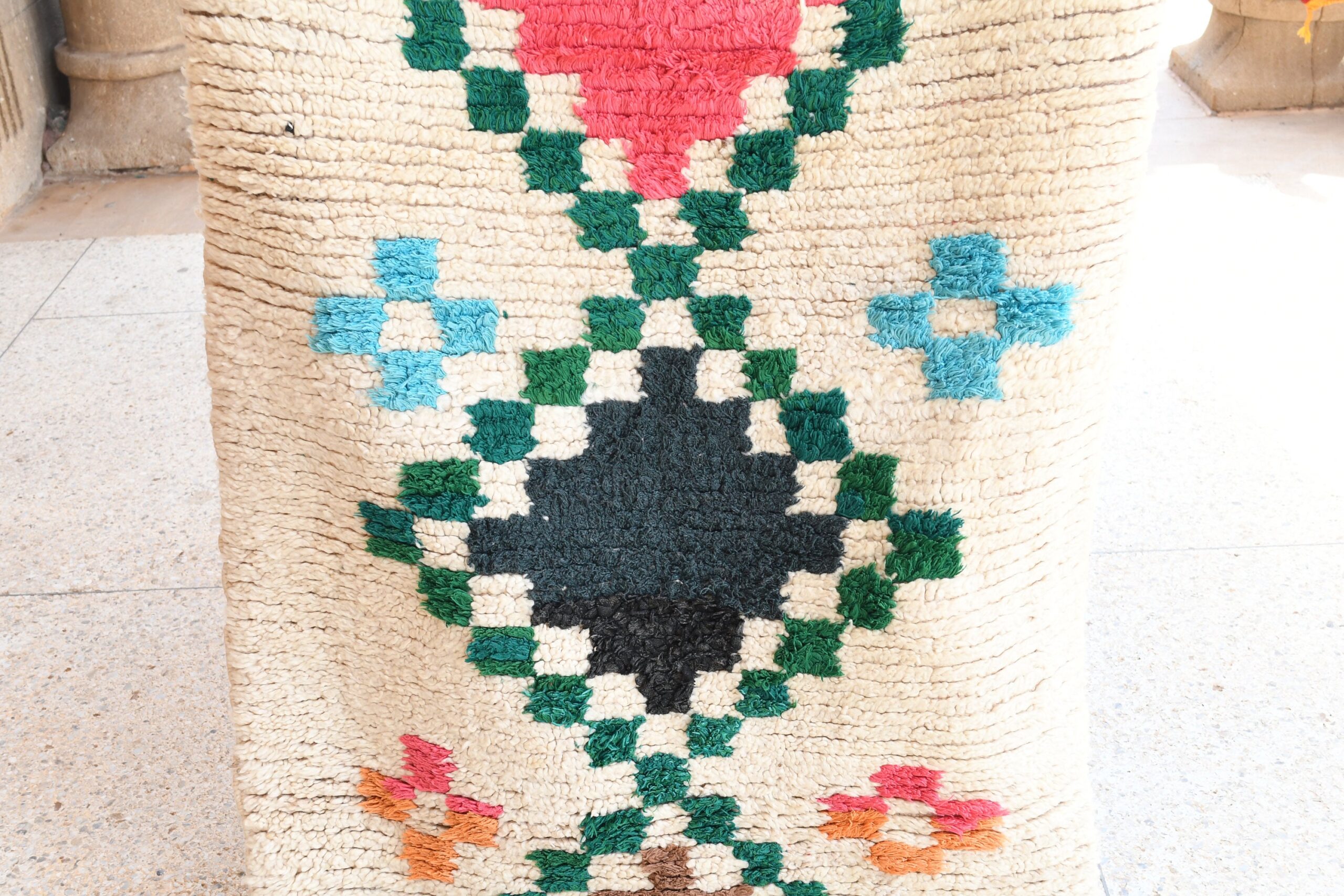 a large rug with a flower design on it. il_fullxfull.6076303863_mamu.jpg