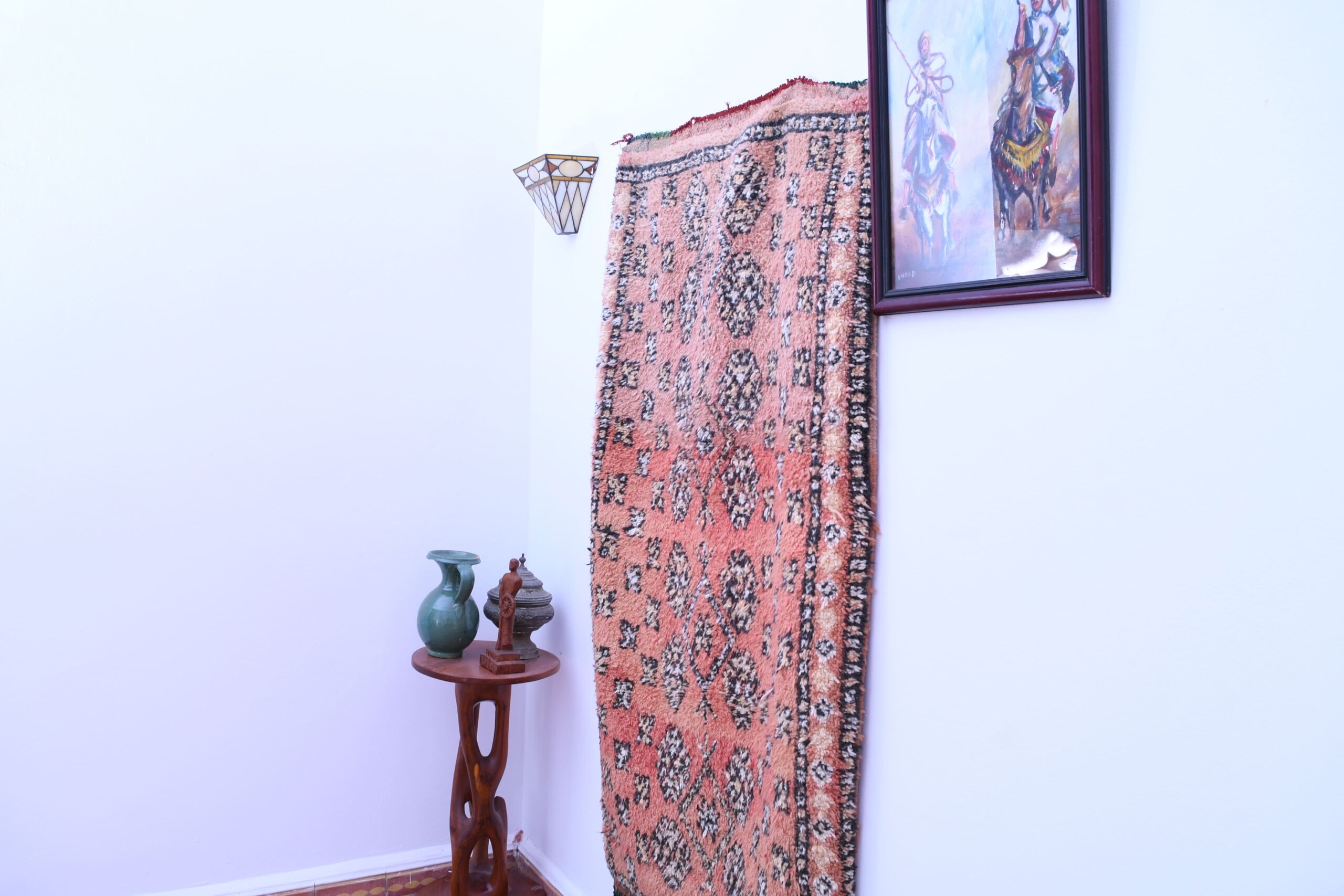 Authentic Moroccan Zemmour Wool Rug - Red, 106x180 cm, Handcrafted Beauty - 画像2