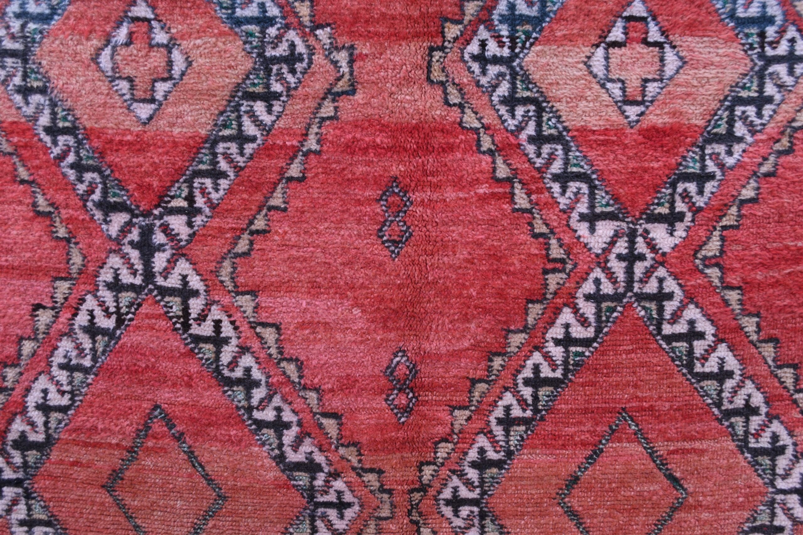 Handmade Red Moroccan Zemmour Wool Rug 131x193 cm - Unique Geometric Design - الصورة 5