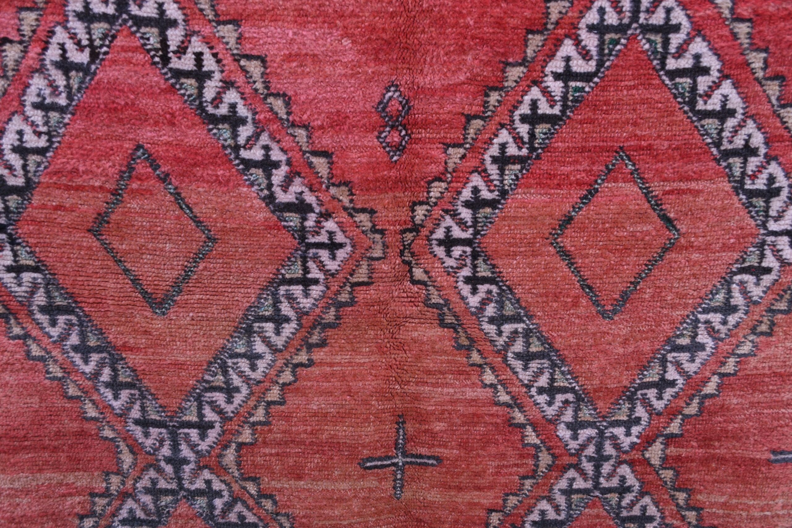 Handmade Red Moroccan Zemmour Wool Rug 131x193 cm - Unique Geometric Design - الصورة 6