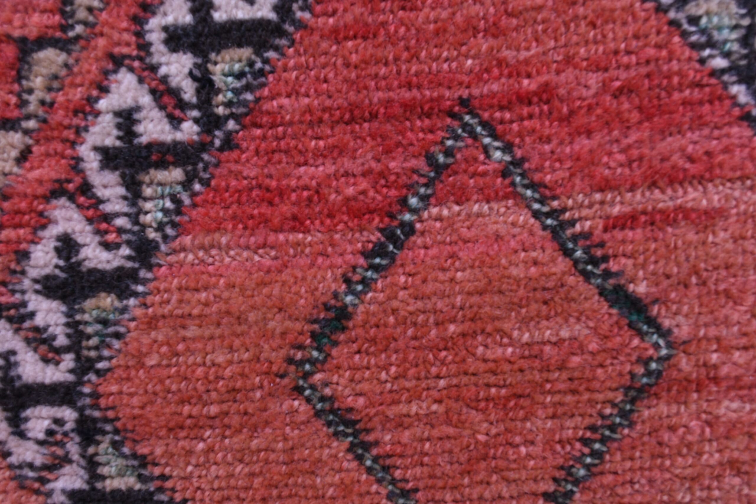 Handmade Red Moroccan Zemmour Wool Rug 131x193 cm - Unique Geometric Design - الصورة 8