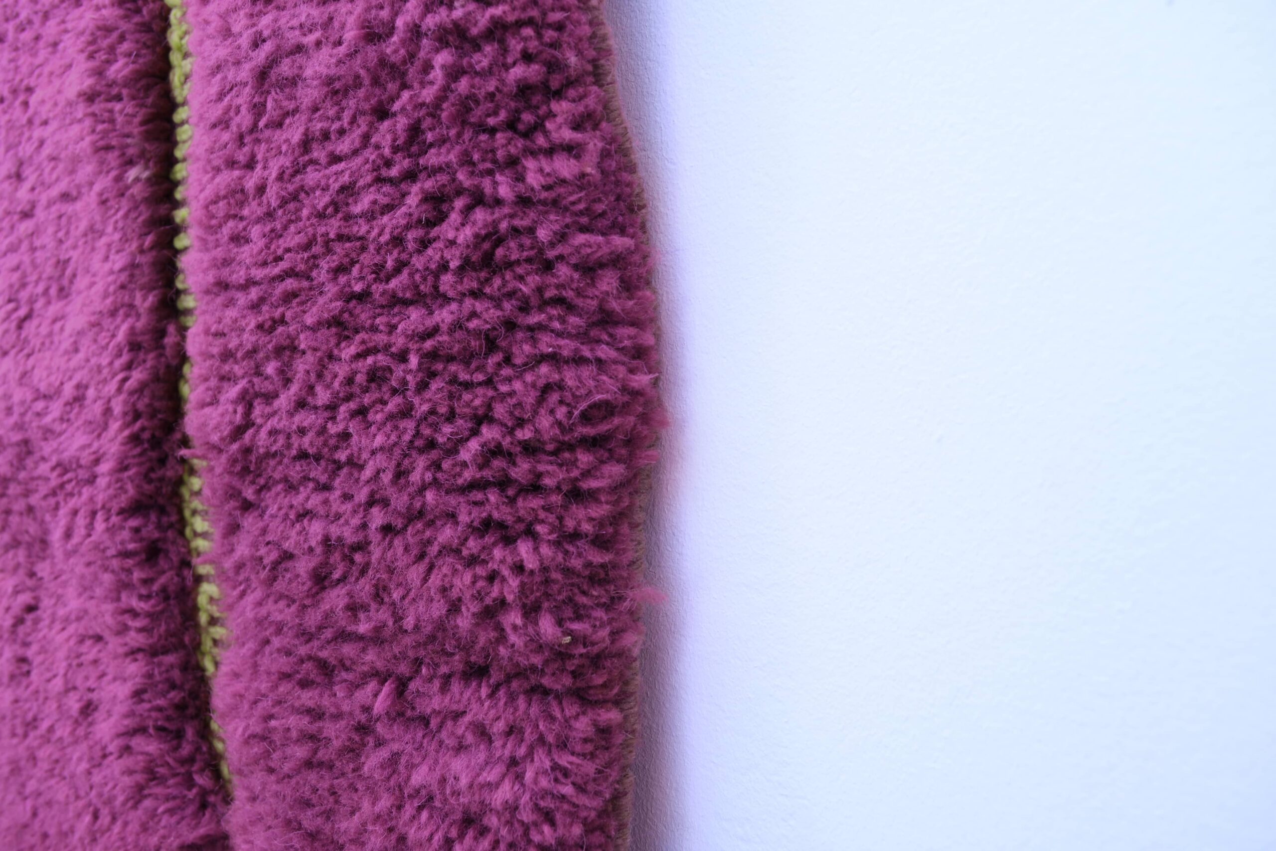 Handmade Moroccan Mrirt Rug 200x300cm Wool Dark Pink Wavy Design - Image 5