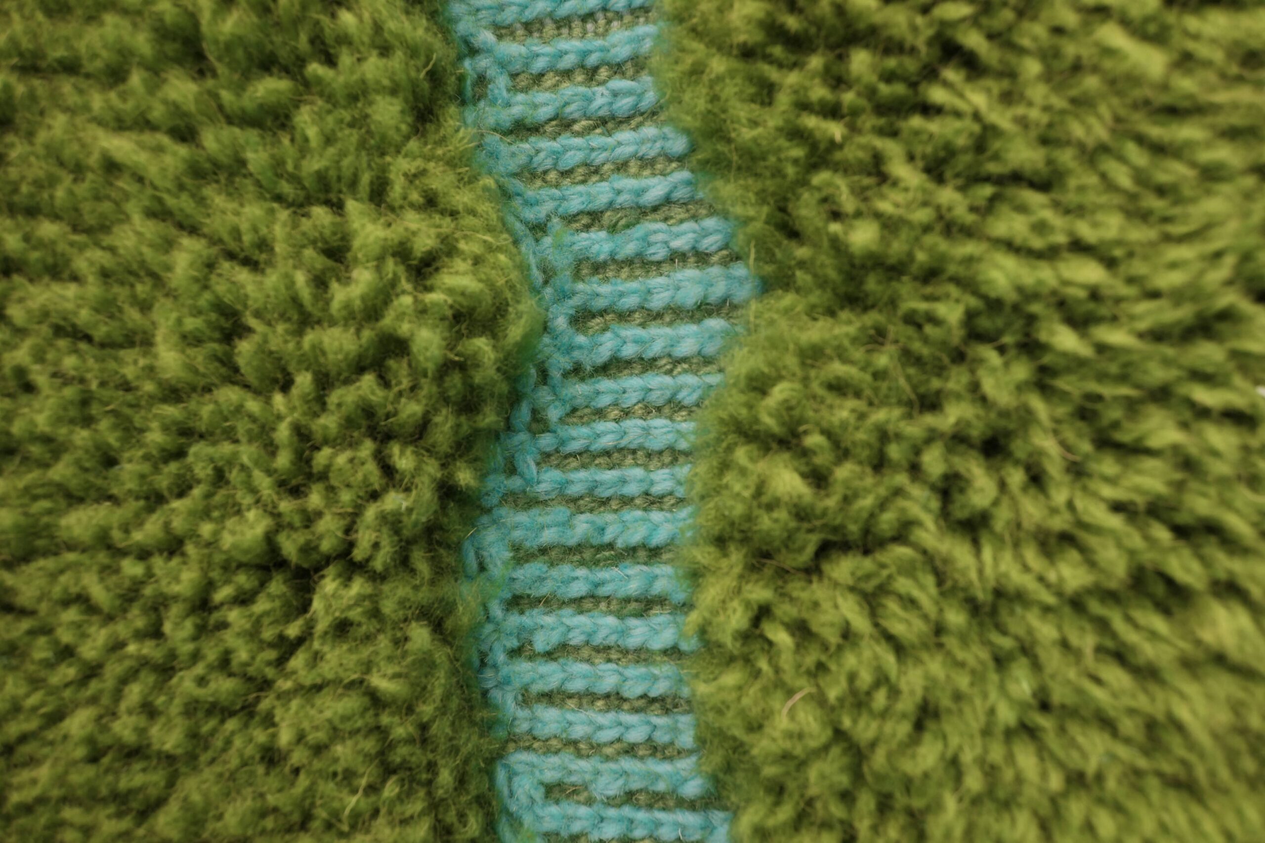 Handmade Olive Green Moroccan Mrirt Wool Rug 200x300 cm - Elegant Minimalist Design - Image 9