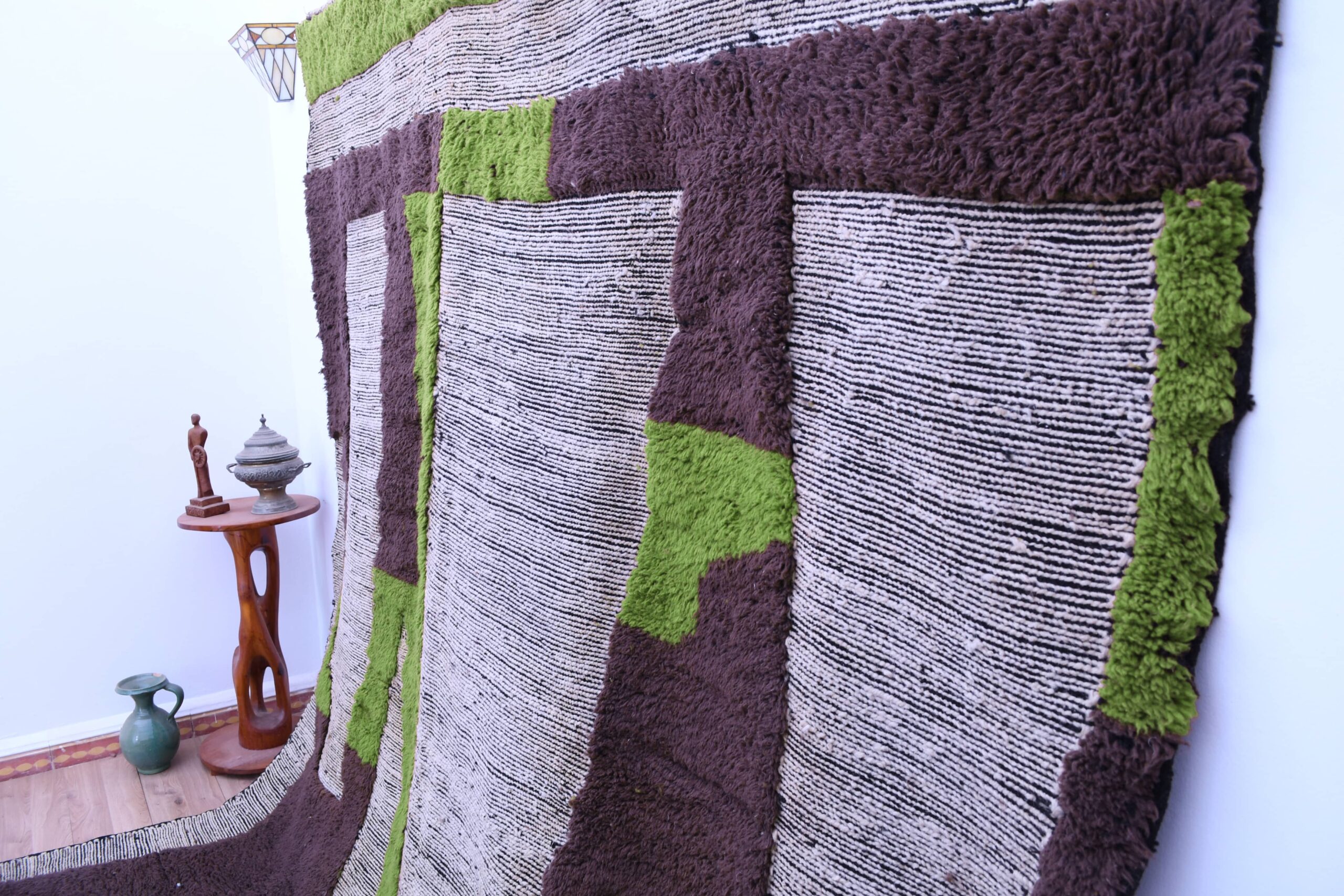 Stunning 200x300cm Moroccan Mrirt Wool Rug - White, Brown & Green Abstract Design - Image 3