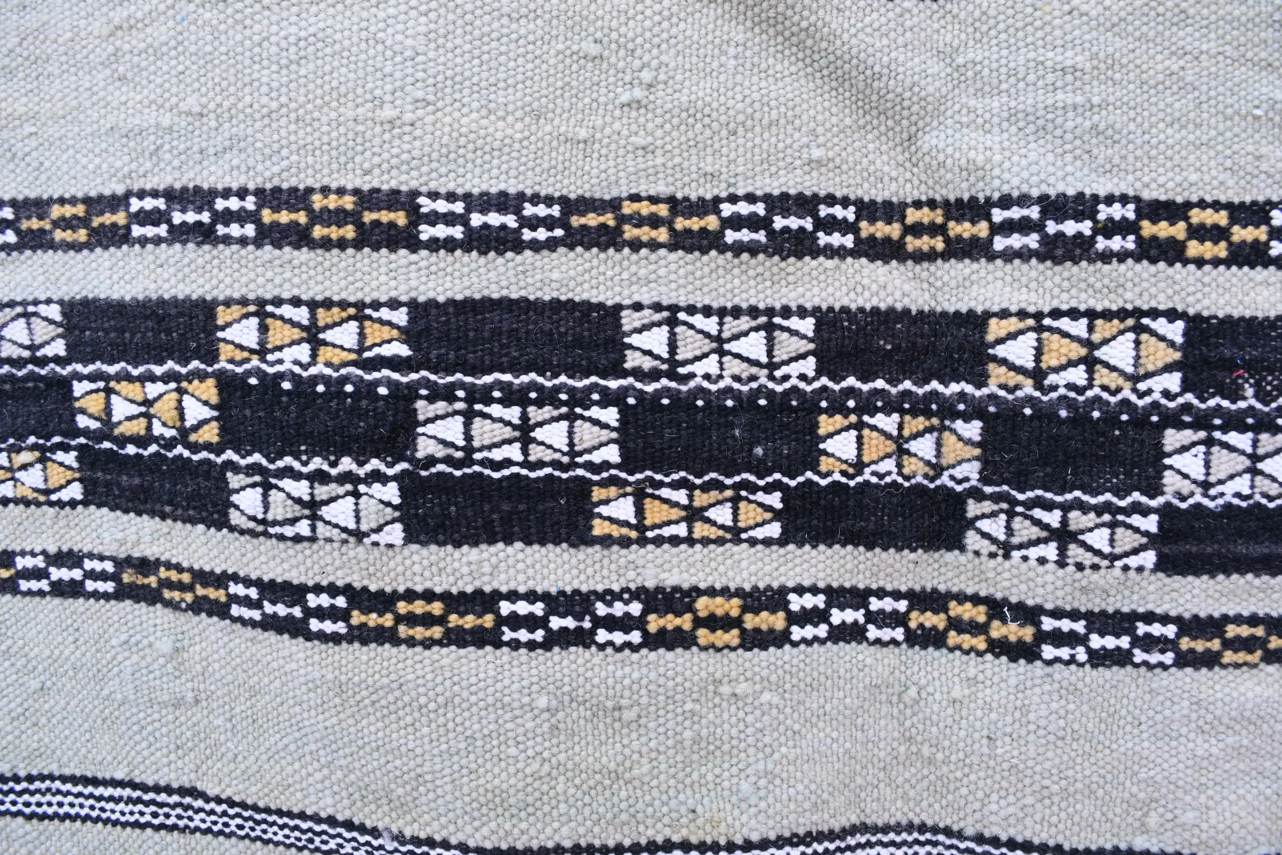 Handmade Moroccan Zemmour Wool Rug 206x290 cm - Unique Geometric Pattern — изображение 3