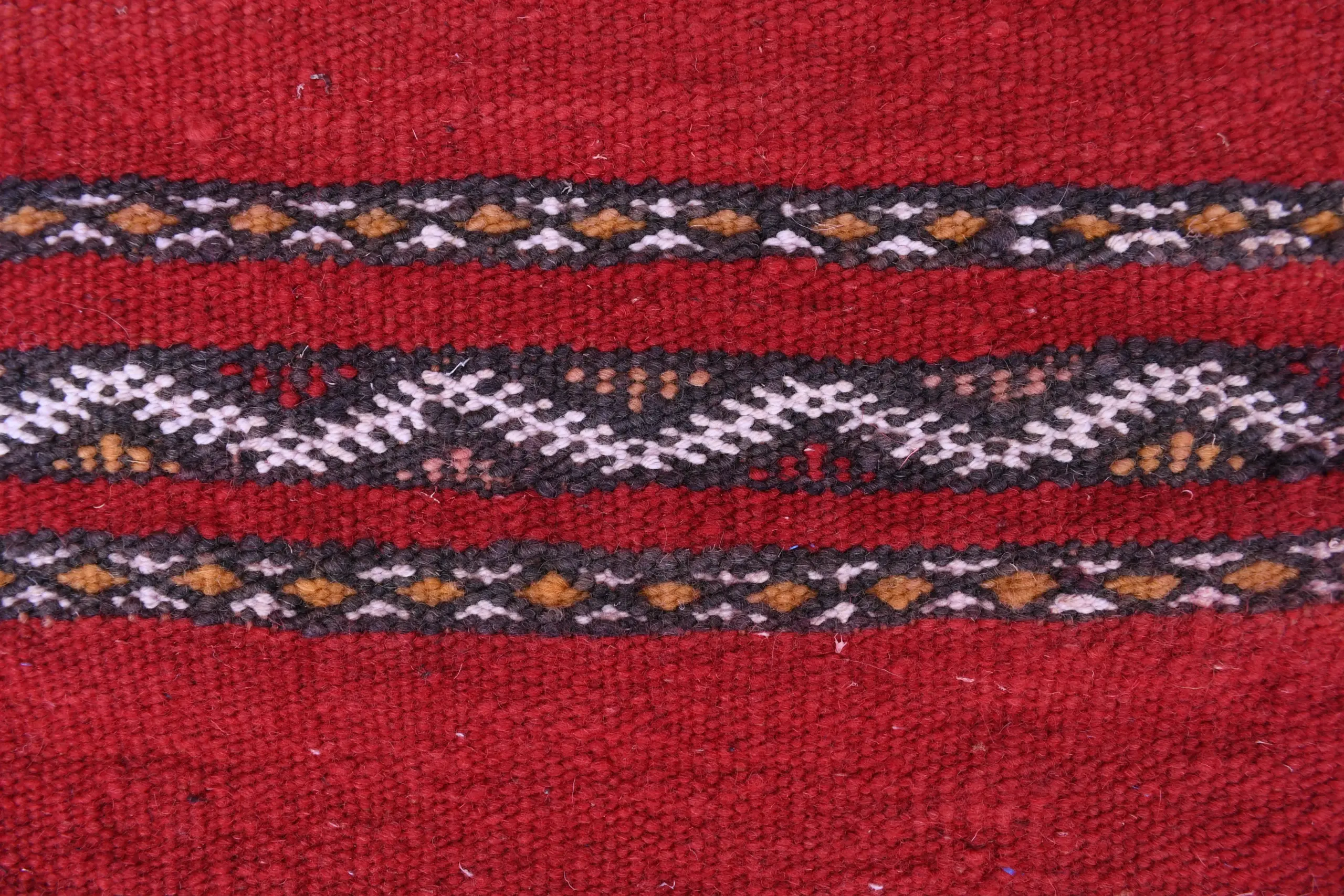 Authentic Zemmour Moroccan Wool Rug 224x316cm - Handmade Bohemian Red - Image 8