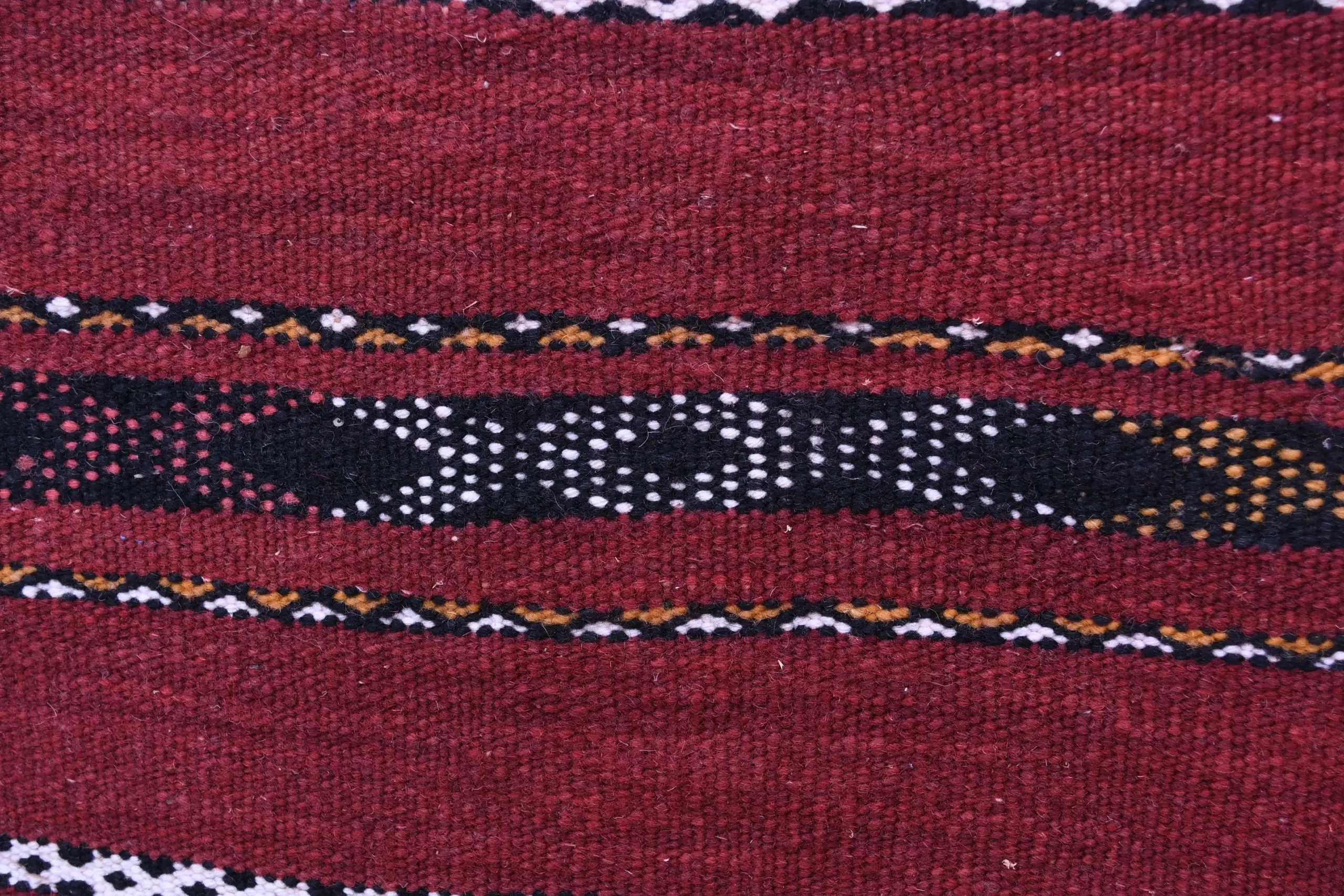 Handmade Zemmour Moroccan Wool Rug 199x312cm - Unique Tribal Pattern - Image 5