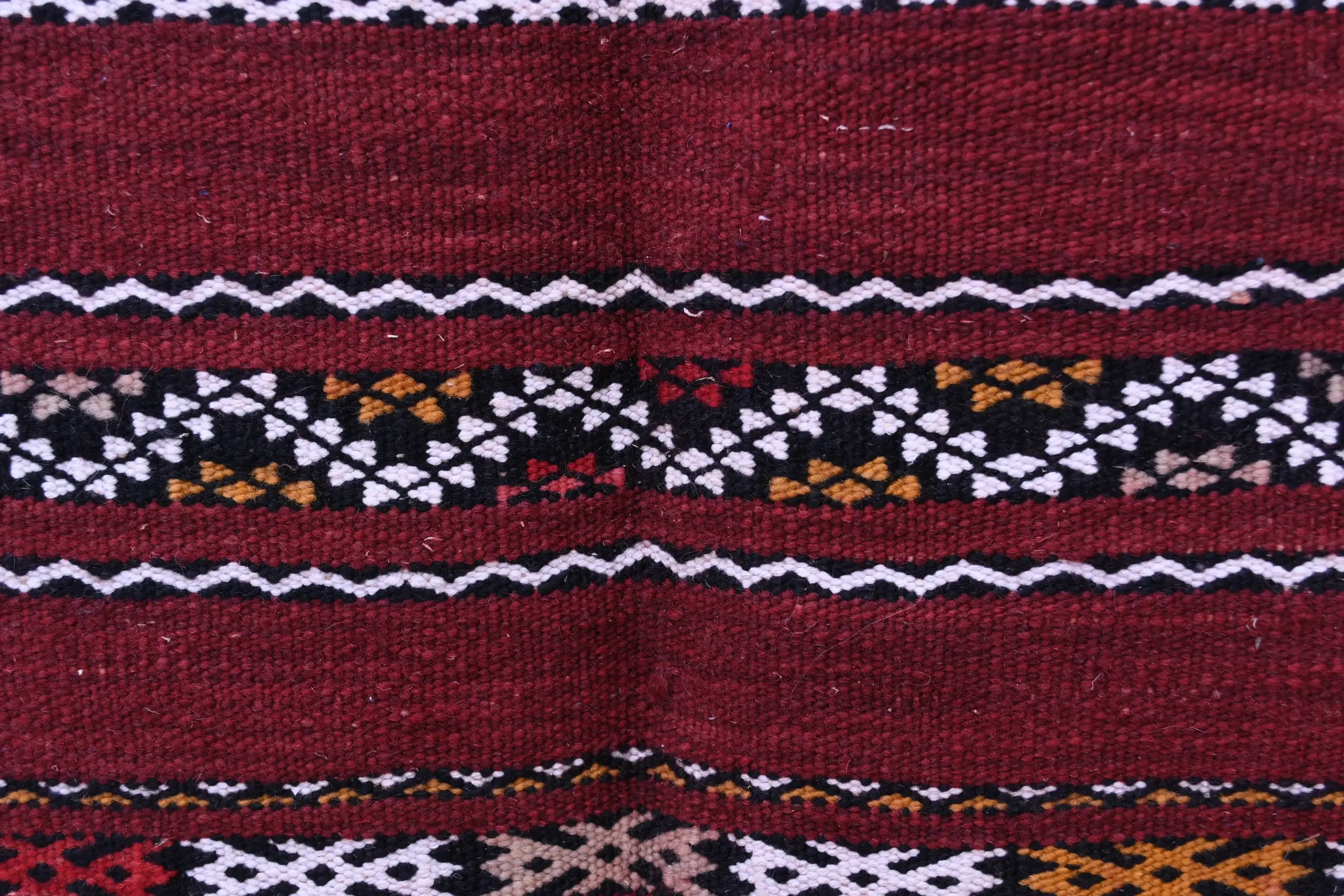 Handmade Zemmour Moroccan Wool Rug 199x312cm - Unique Tribal Pattern - Image 6