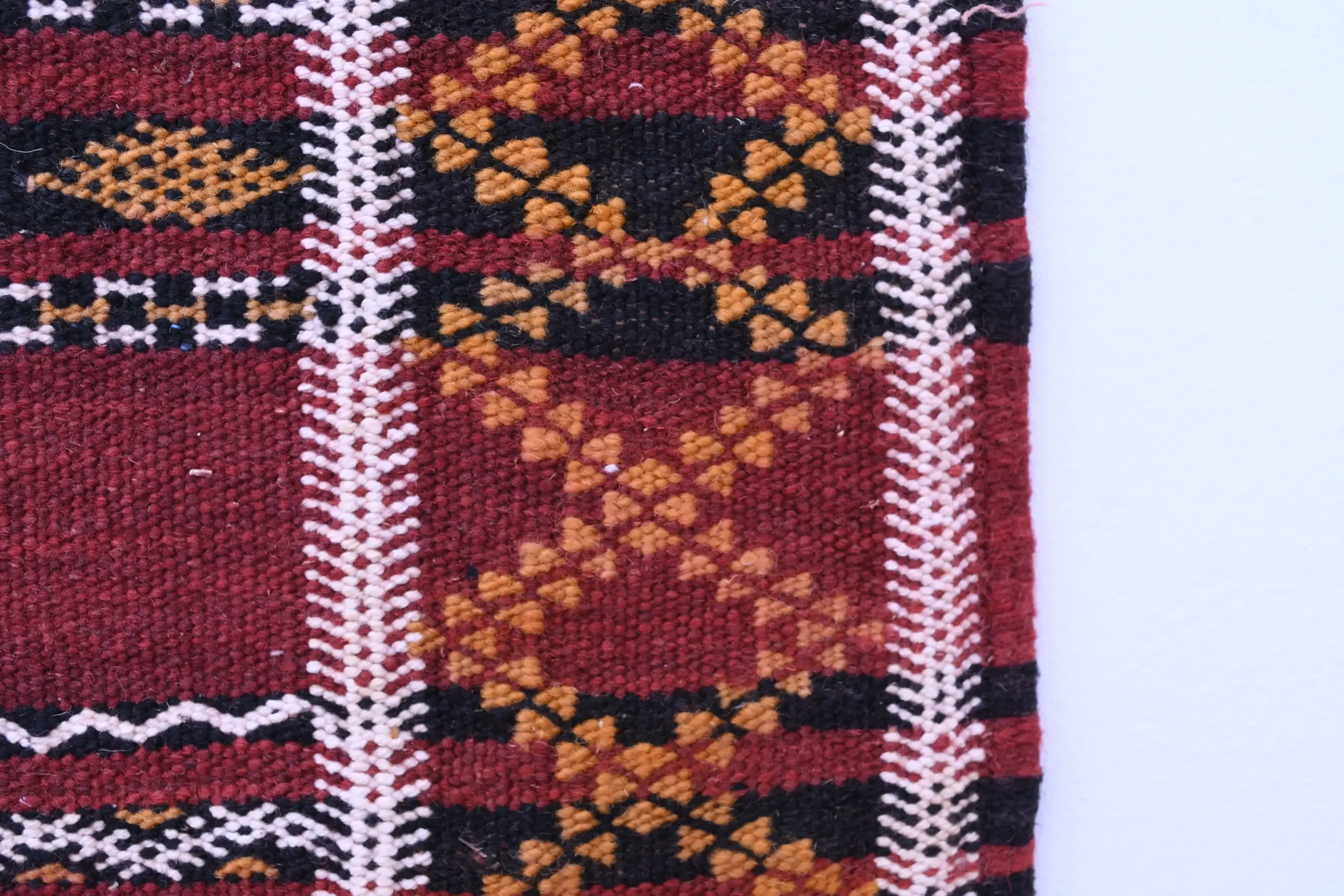 Handmade Zemmour Moroccan Wool Rug 199x312cm - Unique Tribal Pattern - Image 8
