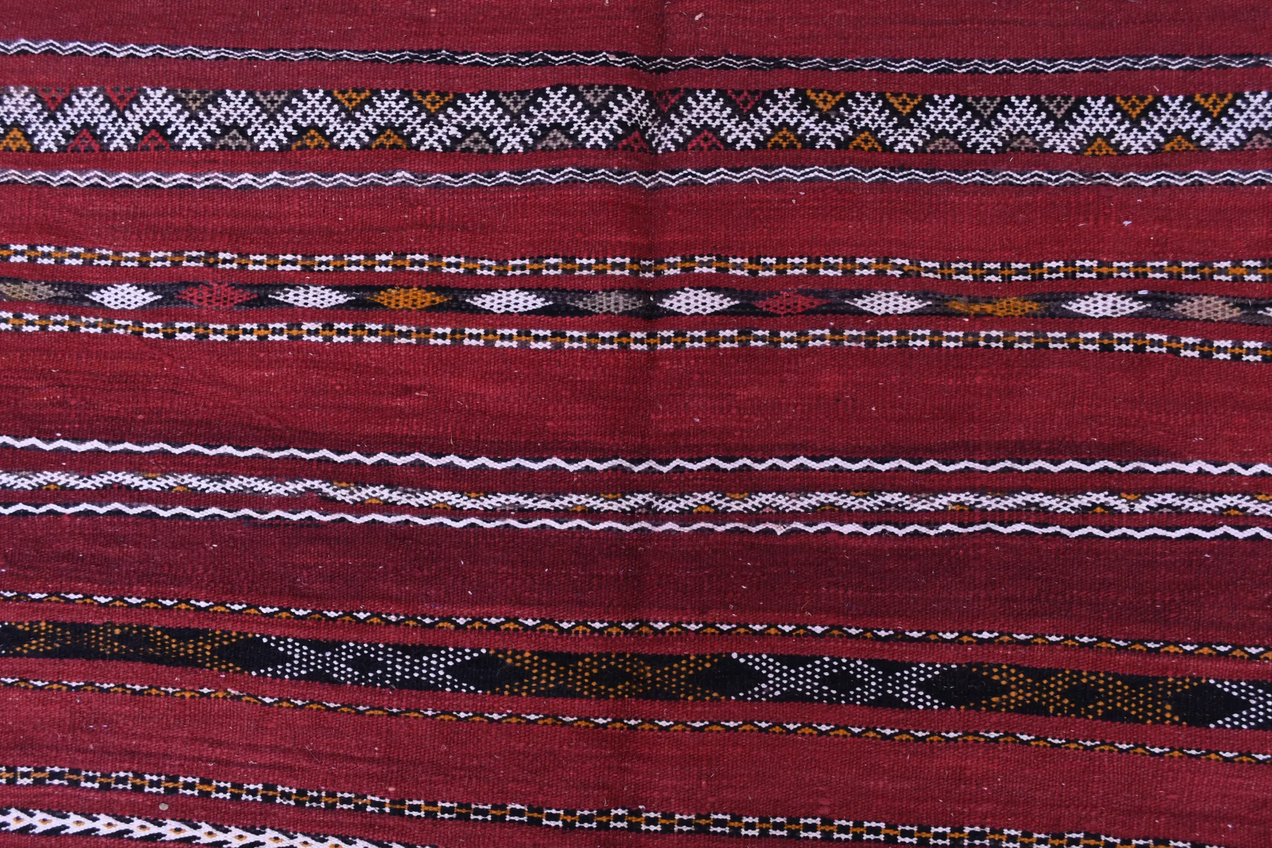 Handmade Zemmour Moroccan Wool Rug 199x312cm - Unique Tribal Pattern - Image 9