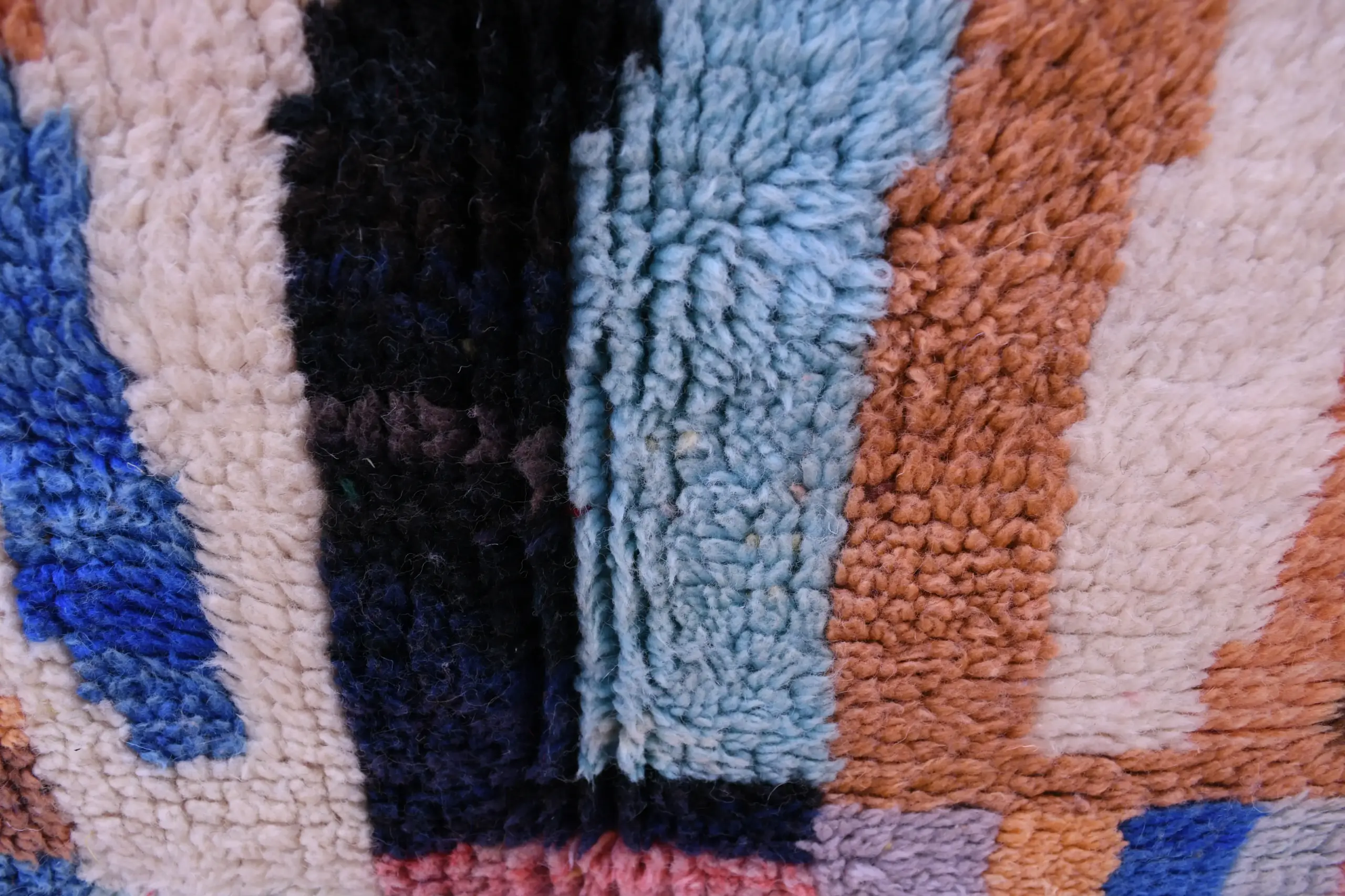 Vibrant Wool Mrirt Moroccan Rug - 173x230 cm - Handmade Abstract Design — изображение 8