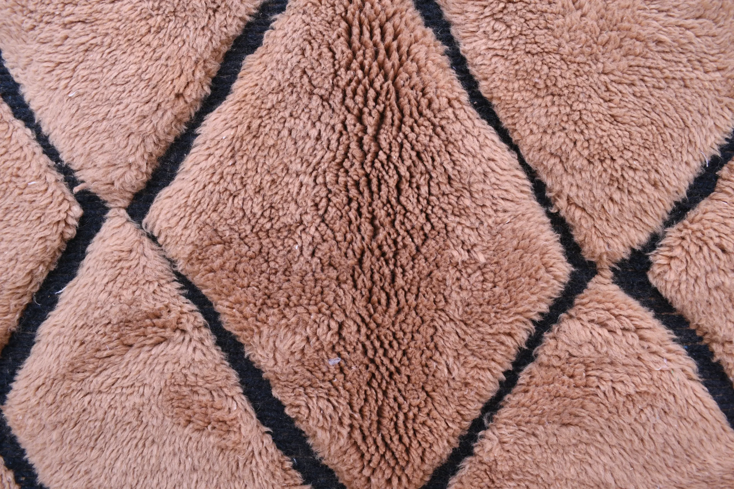 Handmade Mrirt Moroccan Wool Rug 156x213 cm - Plush Geometric Design - Image 3