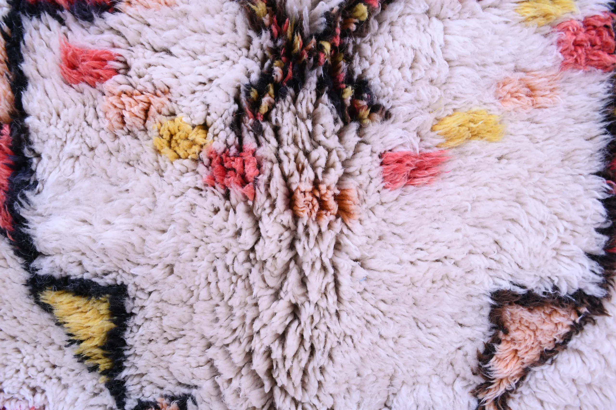 Luxurious Moroccan Beni Ourain Wool Rug 220x300cm - Handcrafted Geometric Design - Image 3