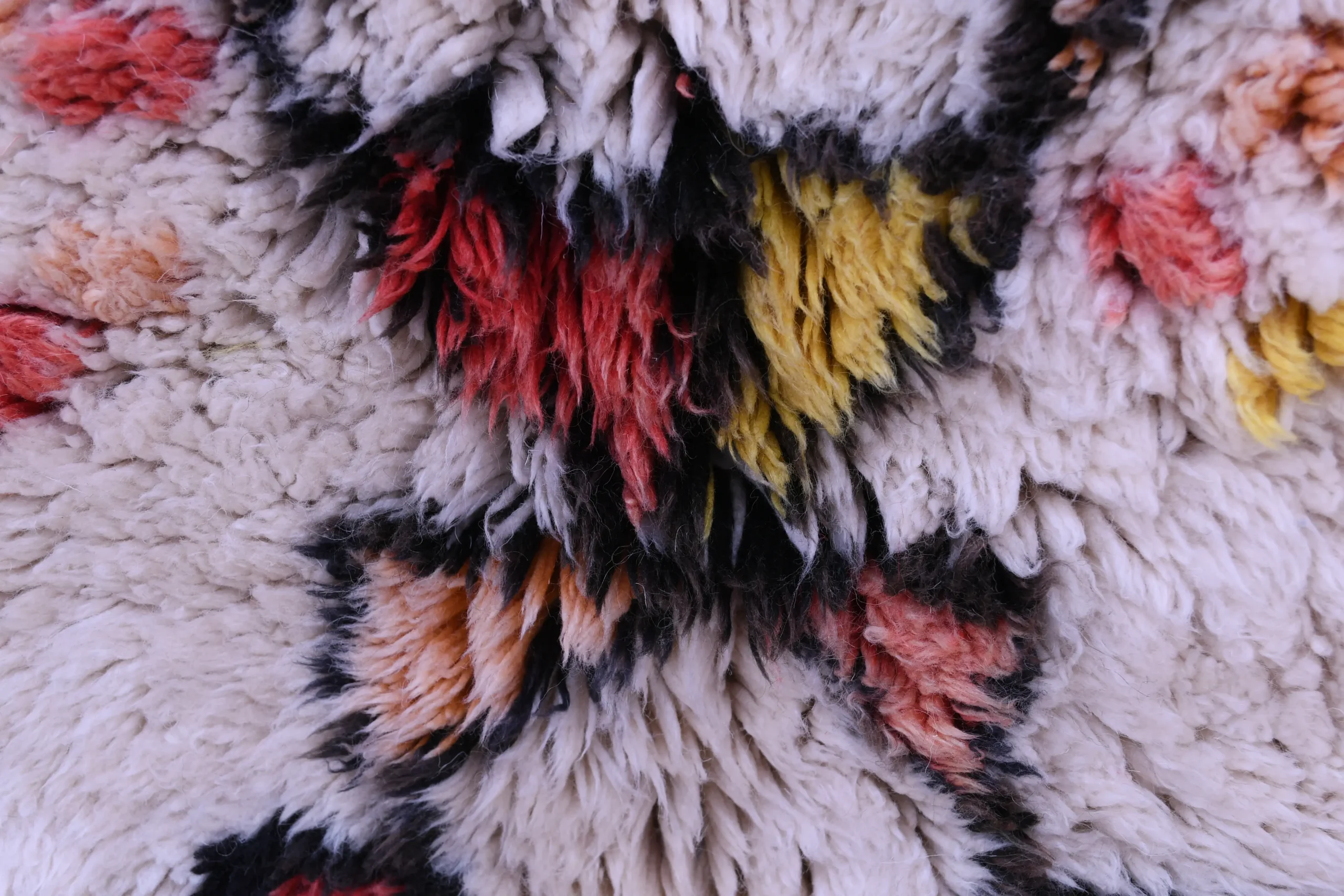 Luxurious Moroccan Beni Ourain Wool Rug 220x300cm - Handcrafted Geometric Design - Image 7