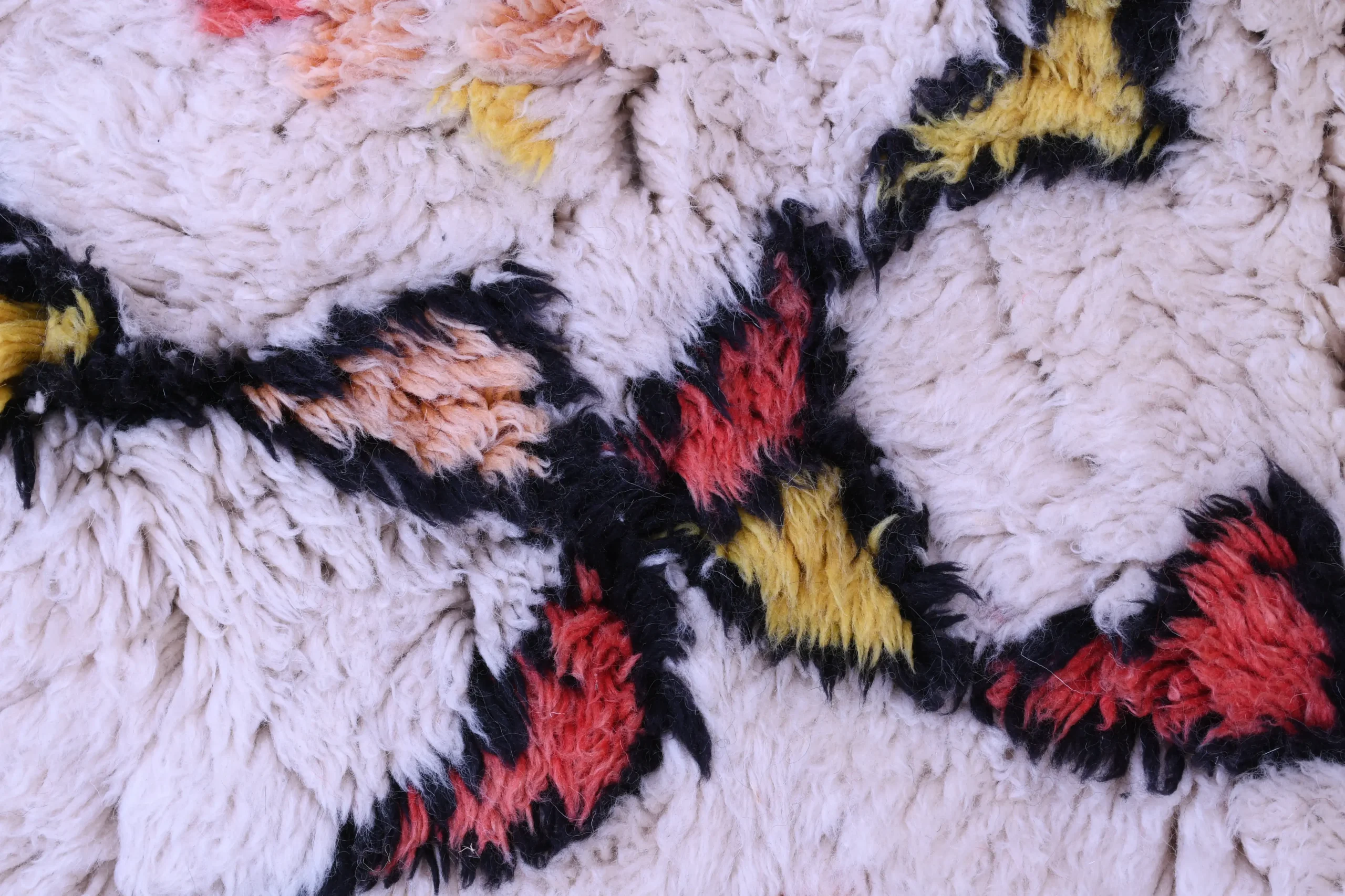 Luxurious Moroccan Beni Ourain Wool Rug 220x300cm - Handcrafted Geometric Design - Image 10