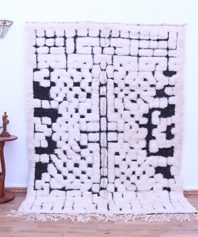 Luxurious Mrirt Moroccan Wool Rug 250x190 cm - Handmade Geometric Design